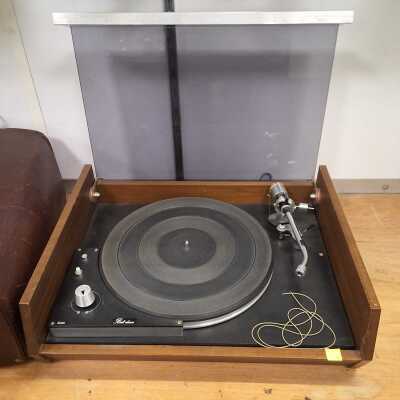 TURNTABLE