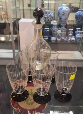 DECANTER & GLASSES