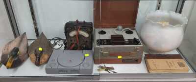 VINTAGE ELECTRONICS