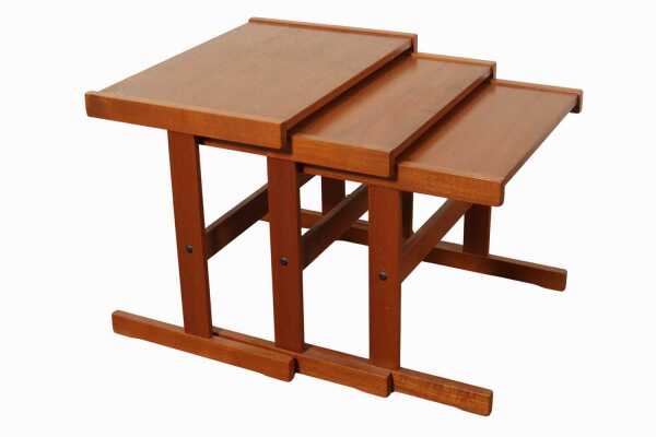 NEST OF TABLES