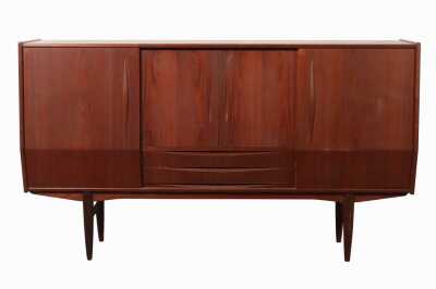 COCKTAIL HIGHBOARD