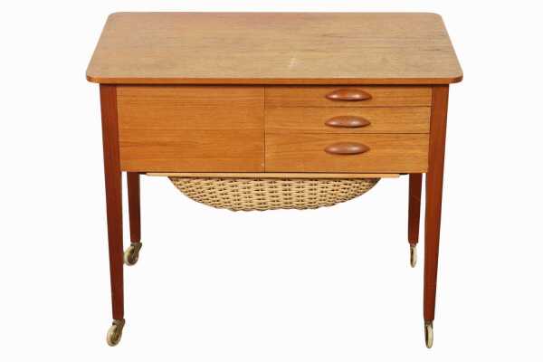 SEWING WORK TABLE