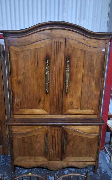 LINEN PRESS