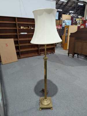 STANDARD LAMP