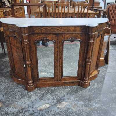 CREDENZA