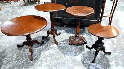 WINE TABLES