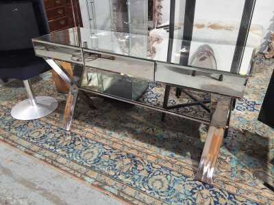 CONSOLE TABLE