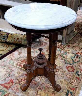 WINE TABLE