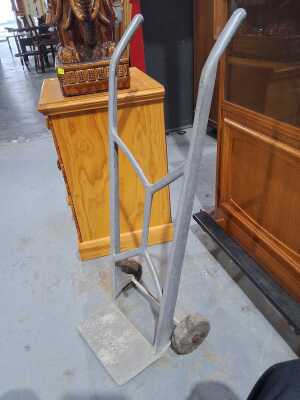 SACK TRUCK