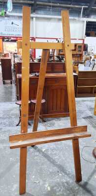 LARGE ARTIST EASEL