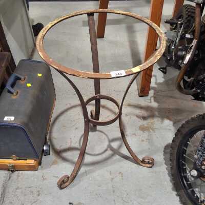 TABLE BASE