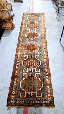 HALL RUNNER