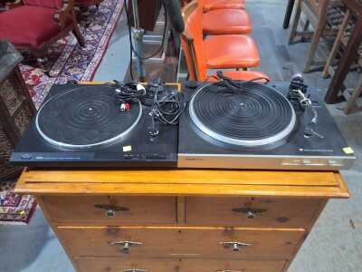 TURNTABLES