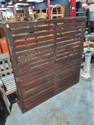 OUTDOOR TABLE