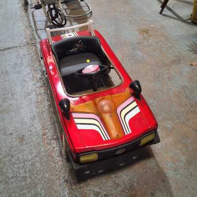 PEDAL CAR