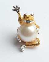 SILVER FROG PENDANT