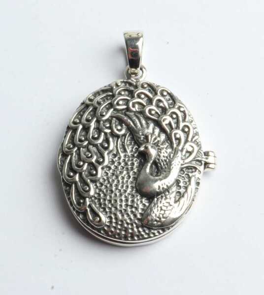 SILVER LOCKET