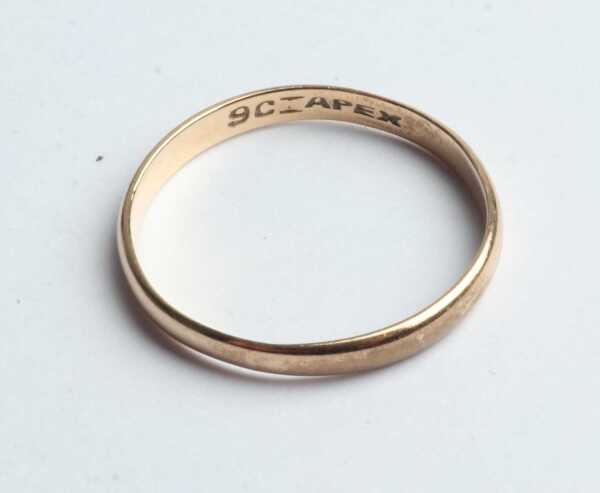 GOLD RING