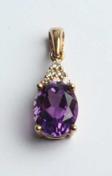 GOLD PENDANT