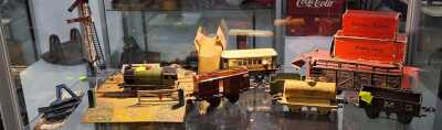 MODEL TRAINS