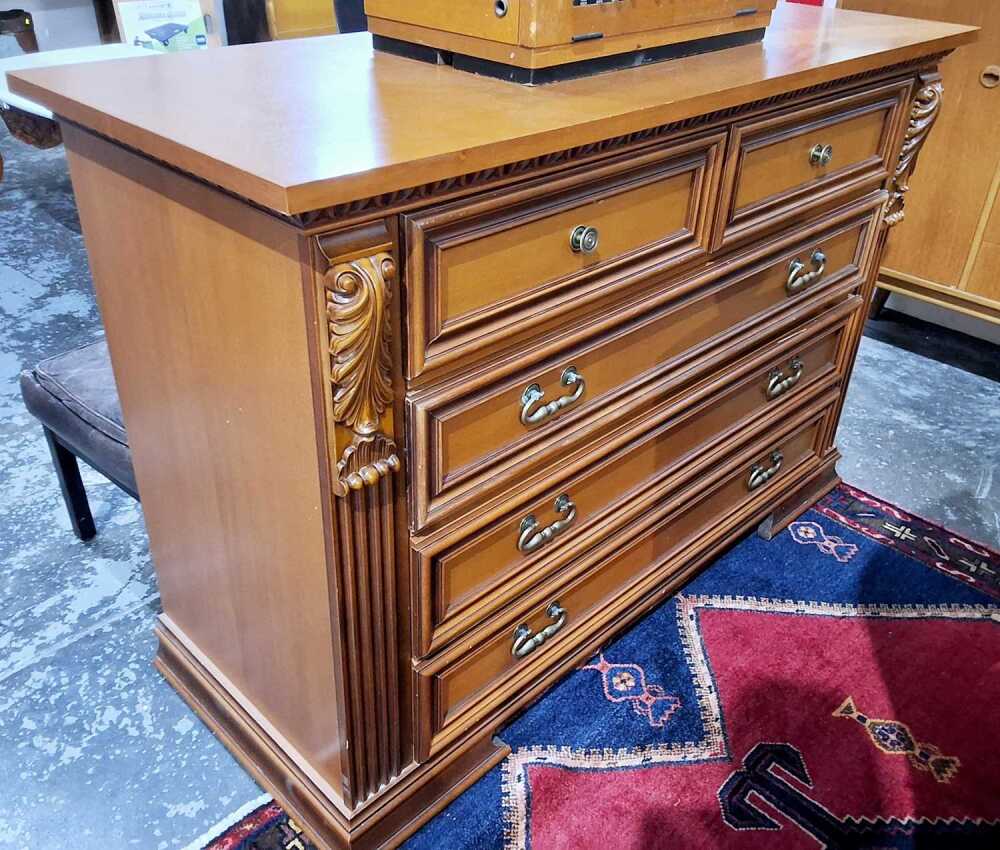 CHEST OF DRAWERS