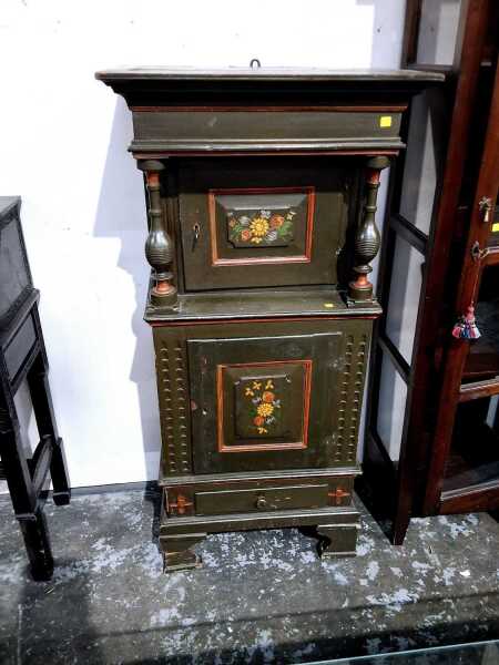 LIQUOR CABINET