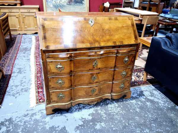 BUREAU DESK