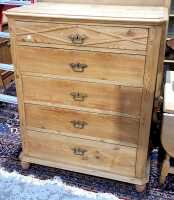 CHEST OF DRAWERS