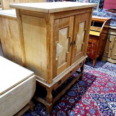 OAK CABINET