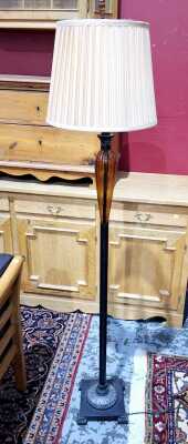 STANDARD LAMP