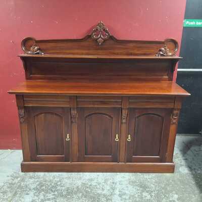 SIDEBOARD