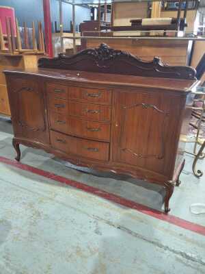 SIDEBOARD