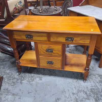 CONSOLE TABLE