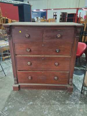CHEST OF DRAWERS