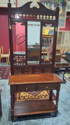 HALLSTAND