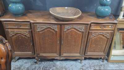 SIDEBOARD