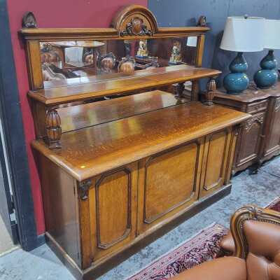 SIDEBOARD