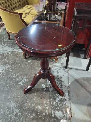 WINE TABLE