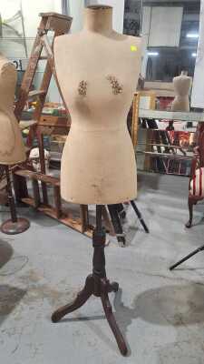 DRESSMAKERS MANNEQUIN