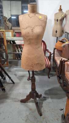 DRESSMAKERS MANNEQUIN