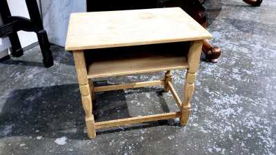 SIDE TABLE