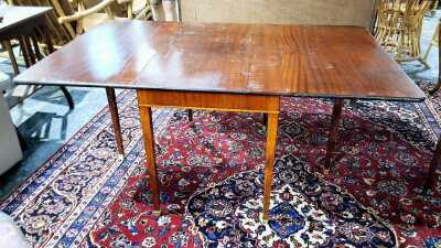 DROPSIDE DINING TABLE