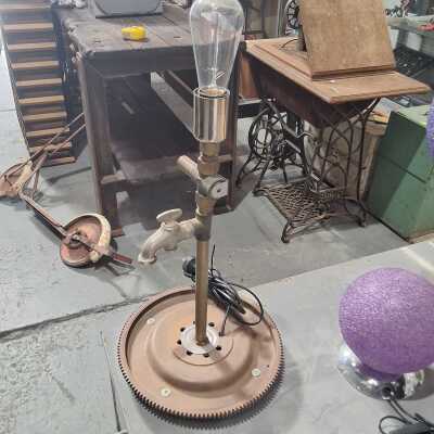 TABLE LAMP