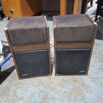 STEREO SPEAKERS