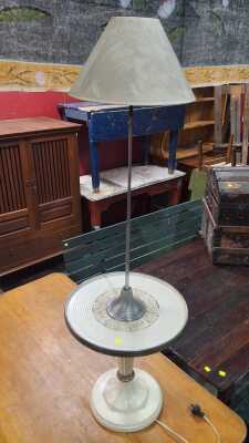 STANDARD LAMP