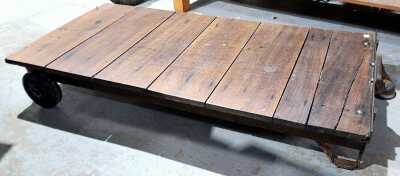 LOWLINE TABLE