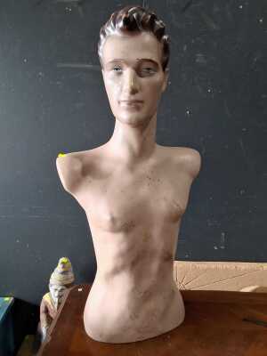 MANNEQUIN