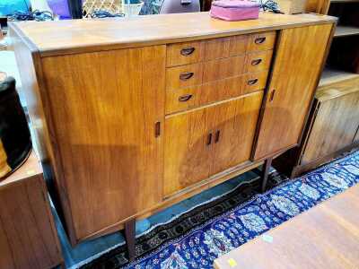 SIDEBOARD