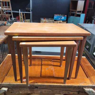 NEST OF TABLES