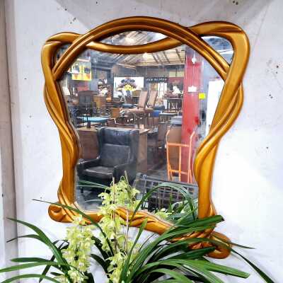 WALL MIRROR